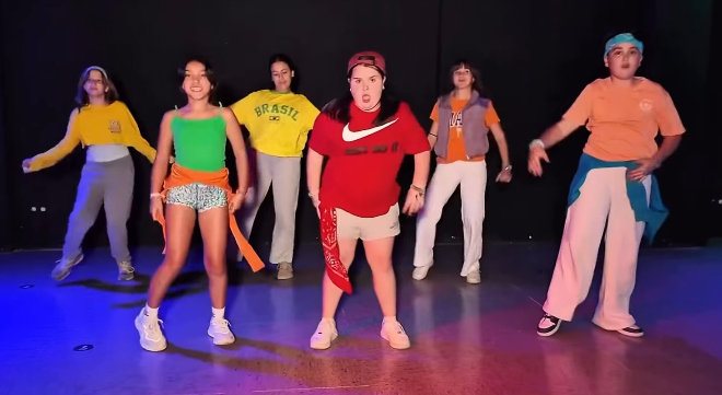 Kids bailando en TEMPO